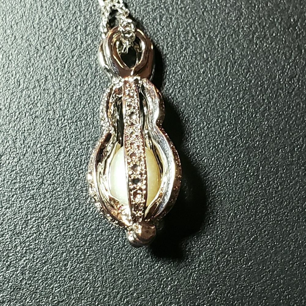 18 inch chain with pendant